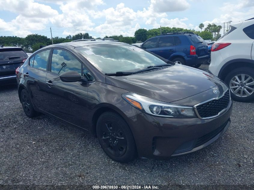 3KPFK4A71HE133232 2017 KIA FORTE - Image 1