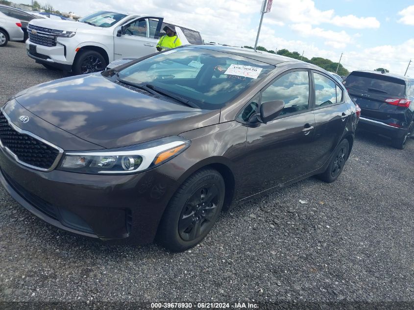 3KPFK4A71HE133232 2017 KIA FORTE - Image 2