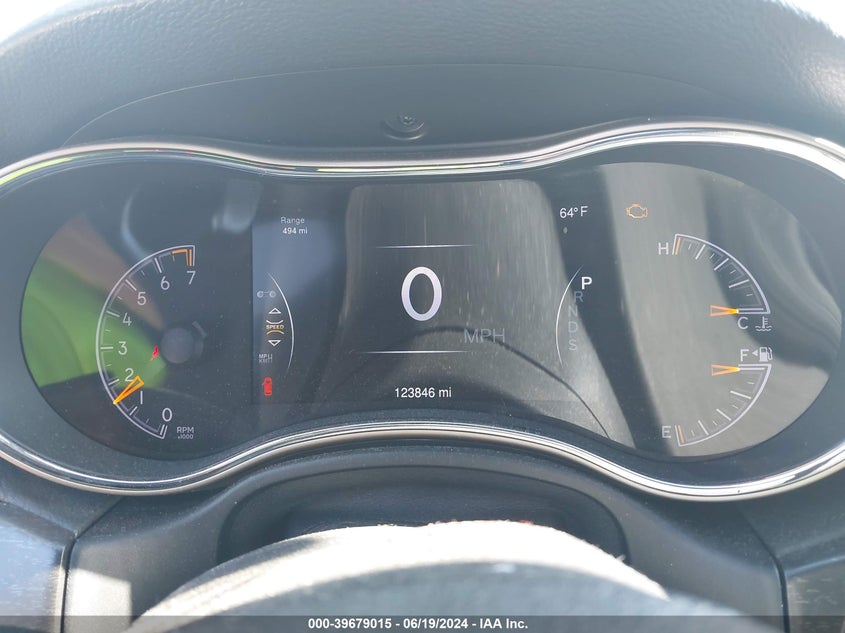 2015 Jeep Grand Cherokee Limited VIN: 1C4RJFBG2FC909186 Lot: 39679015