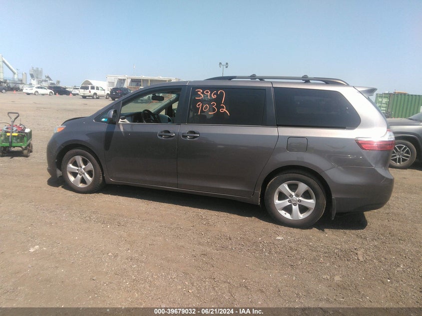 2015 Toyota Sienna Le 8 Passenger VIN: 5TDKK3DC1FS641995 Lot: 39679032
