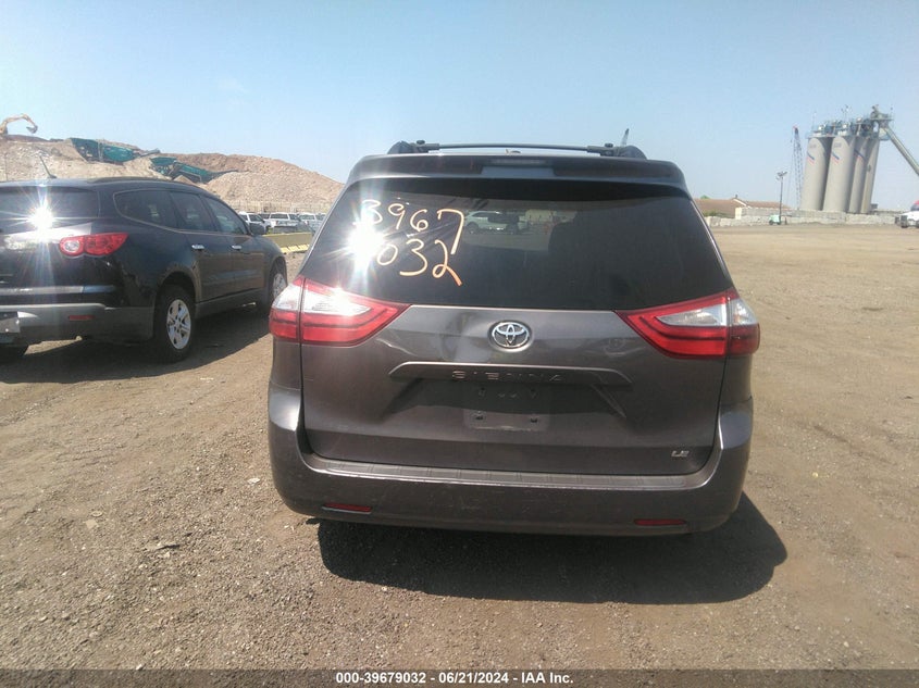 2015 Toyota Sienna Le 8 Passenger VIN: 5TDKK3DC1FS641995 Lot: 39679032