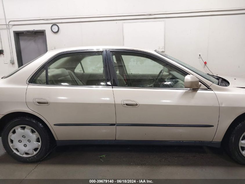 2000 Honda Accord 2.3 Lx VIN: JHMCG5544YC040222 Lot: 39679140