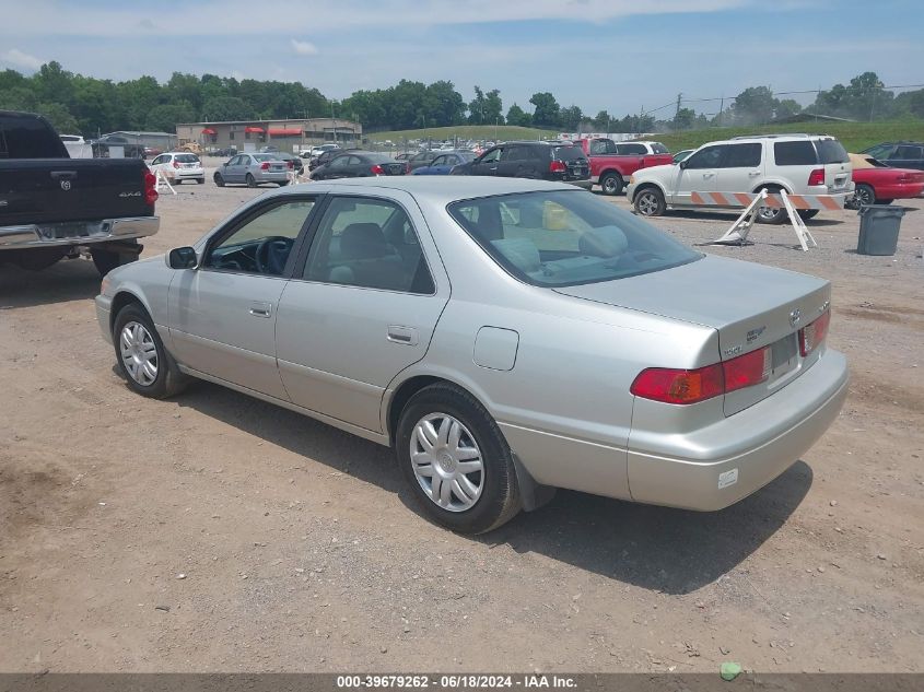 2000 Toyota Camry Le VIN: 4T1BG22K1YU007733 Lot: 39679262