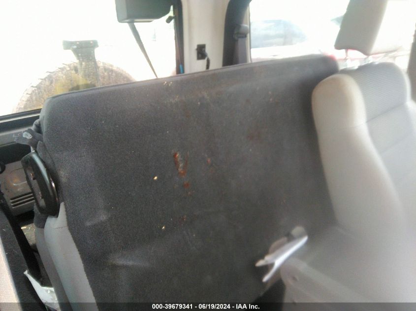 2007 Jeep Wrangler X VIN: 1J4FA24147L112194 Lot: 39679341