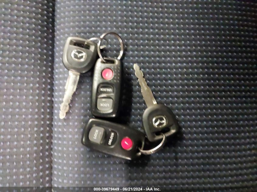 2004 Mazda Mazda3 S VIN: JM1BK323241212474 Lot: 39679449