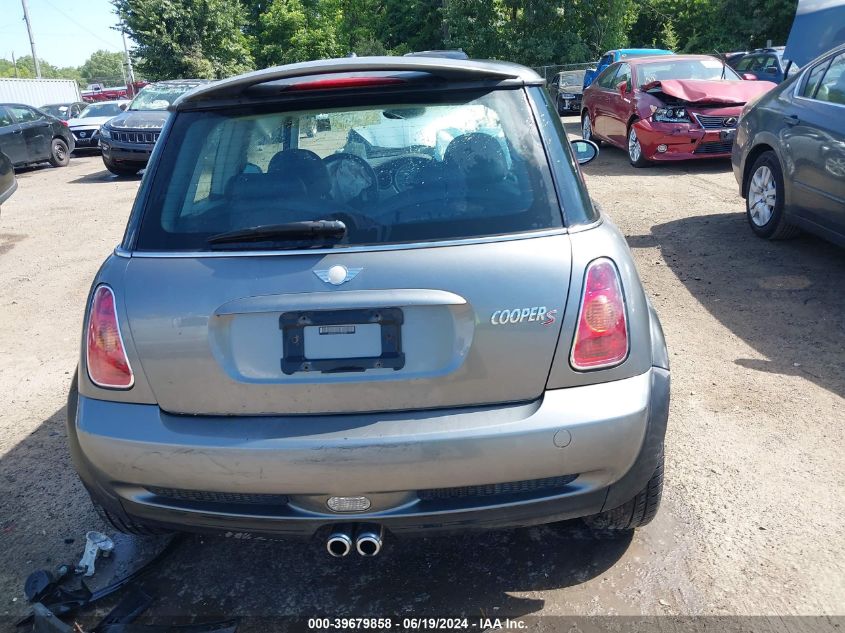 2004 Mini Cooper S S VIN: WMWRE33404TD82138 Lot: 39679858