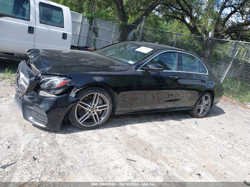 2019 Mercedes-Benz E 300 VIN: WDDZF4JB4KA576819 Lot: 39680083