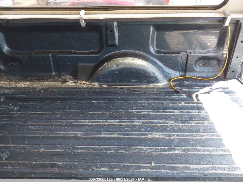 2005 Ford F-150 Stx/Xl/Xlt VIN: 1FTRF14W25NA34722 Lot: 39680129