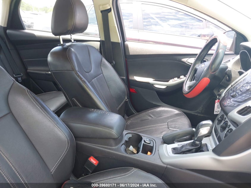 2014 FORD FOCUS SE - 1FADP3F24EL330825