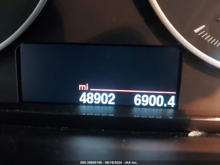 2016 BMW X3 xDrive28I VIN: 5UXWX9C52G0D77944 Lot: 39680190