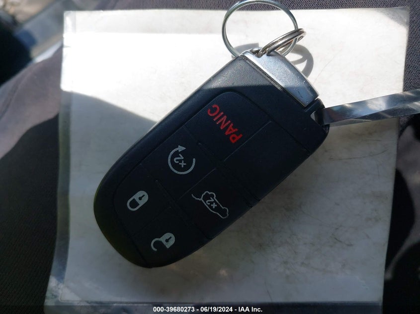 2015 Jeep Grand Cherokee Limited VIN: 1C4RJFBG3FC651406 Lot: 39680273