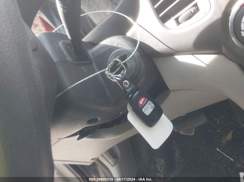 2008 Kia Optima Lx VIN: KNAGE123585257812 Lot: 39680315