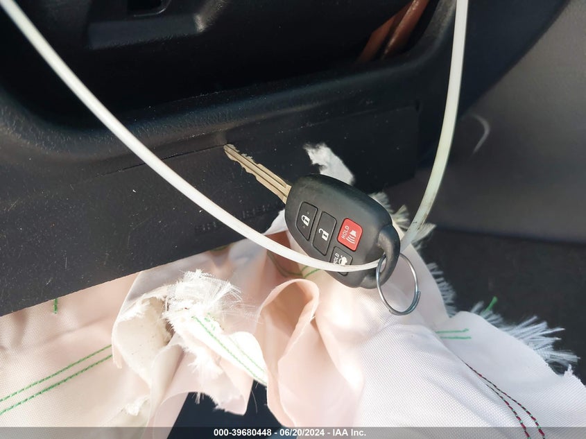 2015 Toyota Camry Se VIN: 4T1BF1FK0FU986679 Lot: 39680448