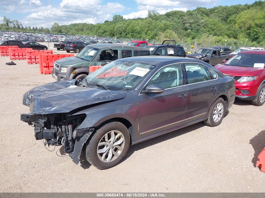 2017 VOLKSWAGEN PASSAT VIN: 1VWAT7A32HC023820