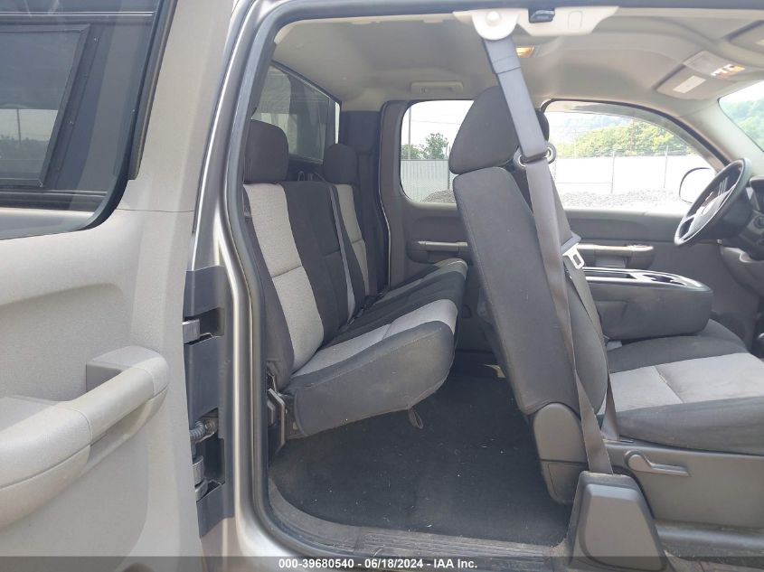 2008 Chevrolet Silverado 1500 Work Truck VIN: 2GCEK19JX81233403 Lot: 39680540