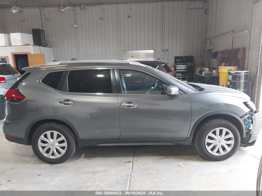 2017 Nissan Rogue S VIN: KNMAT2MV8HP582526 Lot: 39680823