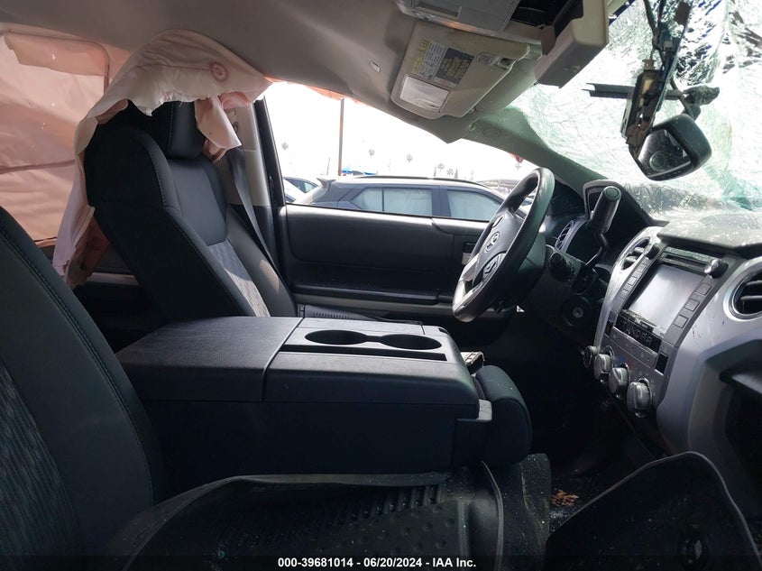 2019 TOYOTA TUNDRA CREWMAX SR5/CREWMAX TRD PRO - 5TFDY5F15KX846478