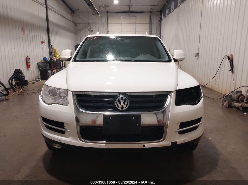 2008 Volkswagen Touareg 2 Vr6 Fsi VIN: WVGBE77L88D050437 Lot: 39681058