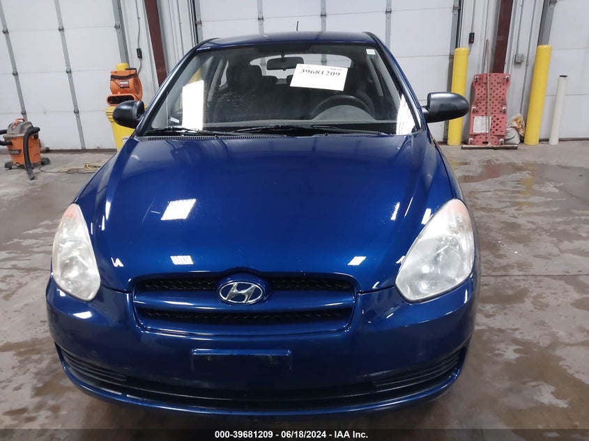 2008 Hyundai Accent Gs VIN: KMHCM36C68U068484 Lot: 39681209