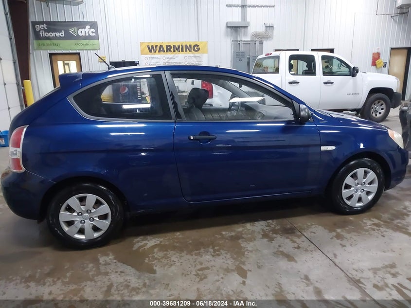 2008 Hyundai Accent Gs VIN: KMHCM36C68U068484 Lot: 39681209