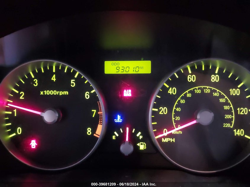 2008 Hyundai Accent Gs VIN: KMHCM36C68U068484 Lot: 39681209