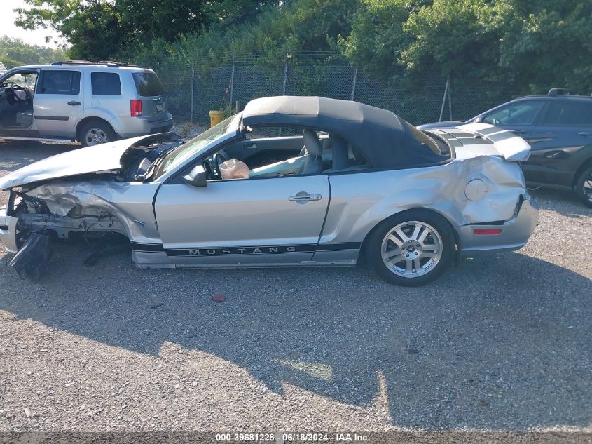 2007 Ford Mustang Gt Deluxe/Gt Premium VIN: 1ZVFT85H875196990 Lot: 39681228