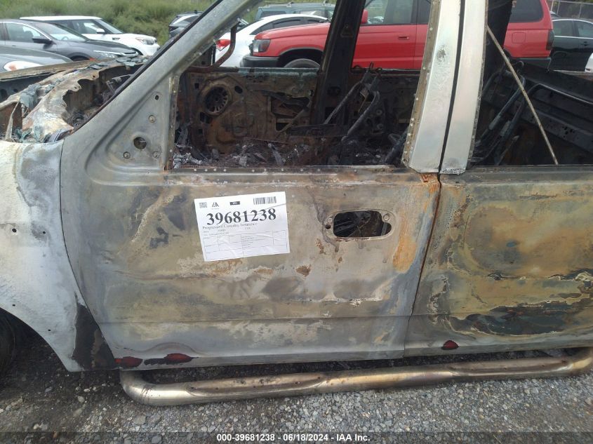 2001 Ford F-150 King Ranch Edition/Lariat/Xlt VIN: 1FTRW08W41KA22880 Lot: 39681238