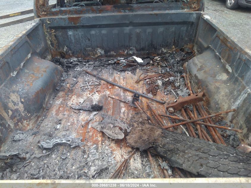 2001 Ford F-150 King Ranch Edition/Lariat/Xlt VIN: 1FTRW08W41KA22880 Lot: 39681238