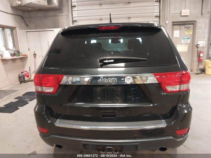 2011 Jeep Grand Cherokee Limited VIN: 1J4RR5GT4BC636121 Lot: 39681272