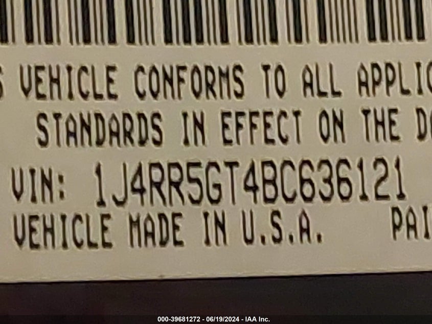 2011 Jeep Grand Cherokee Limited VIN: 1J4RR5GT4BC636121 Lot: 39681272