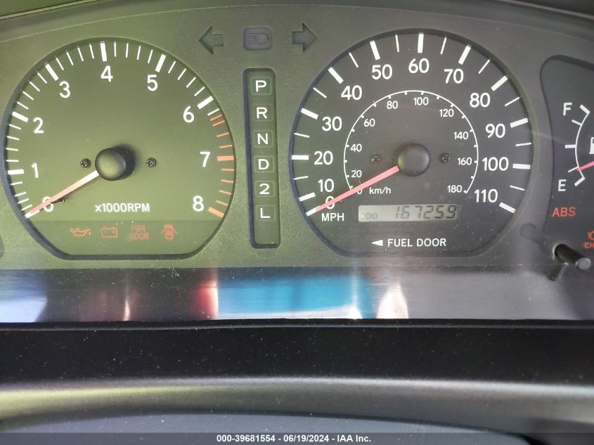 2000 Toyota Sienna Le VIN: 4T3ZF13C9YU238860 Lot: 39681554