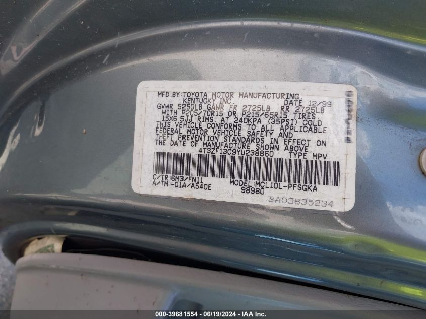 2000 Toyota Sienna Le VIN: 4T3ZF13C9YU238860 Lot: 39681554