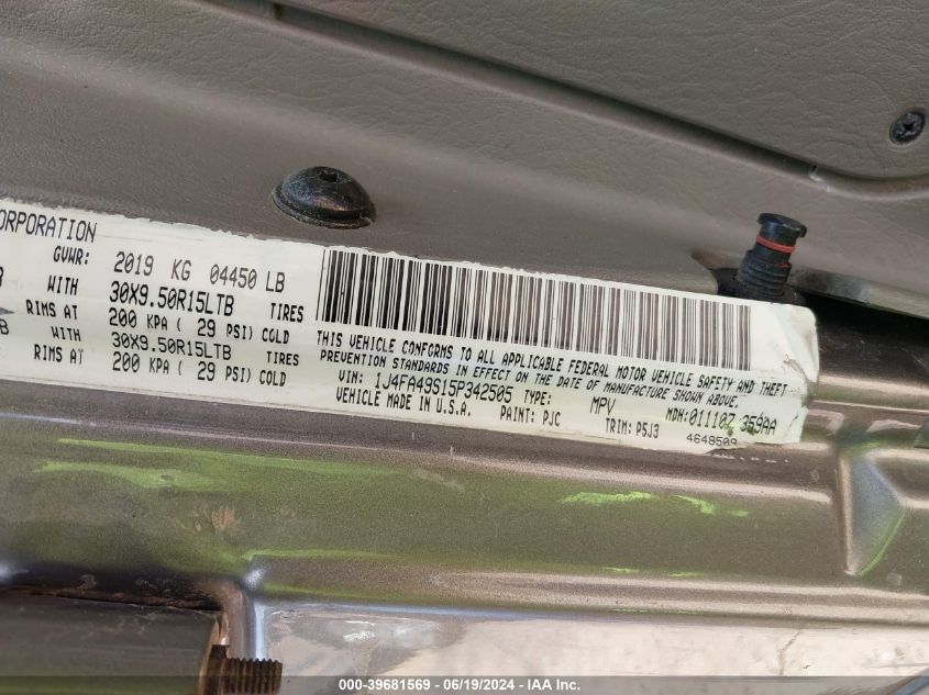 2005 Jeep Wrangler / Tj Sport VIN: 1J4FA49S15P342505 Lot: 39681569