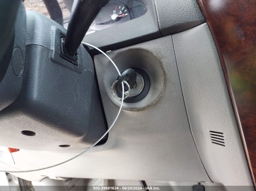 2004 Kia Sorento Ex/Lx VIN: KNDJC733745205768 Lot: 39681634