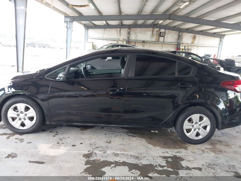 2017 Kia Forte Lx VIN: 3KPFK4A77HE013905 Lot: 39681874