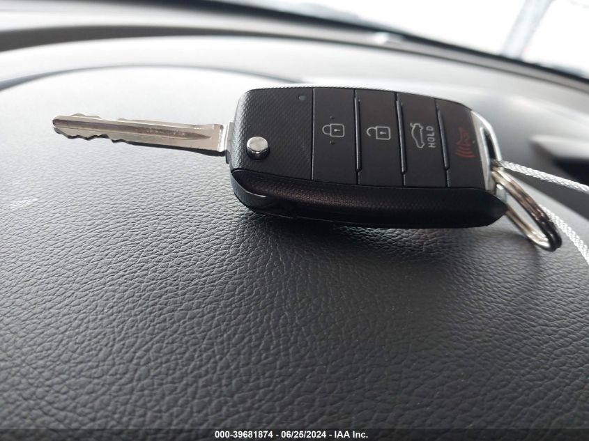 2017 Kia Forte Lx VIN: 3KPFK4A77HE013905 Lot: 39681874