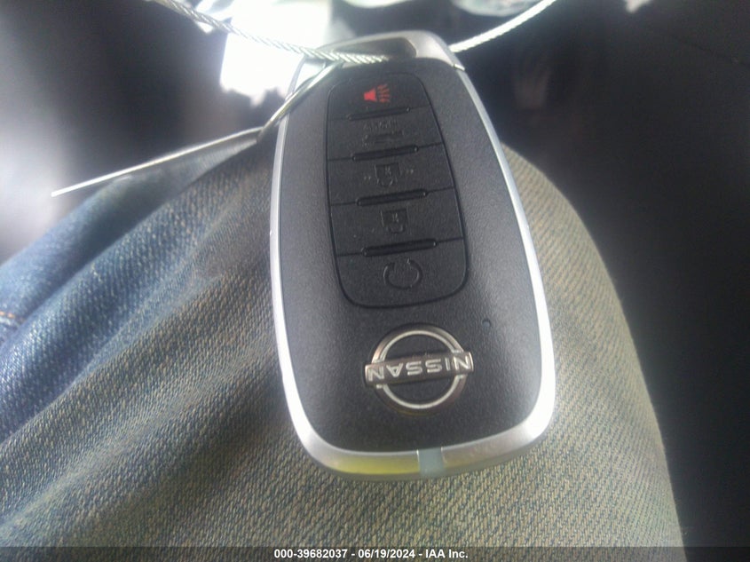 2023 Nissan Versa 1.6 Sr Xtronic Cvt VIN: 3N1CN8FV1PL825464 Lot: 39682037