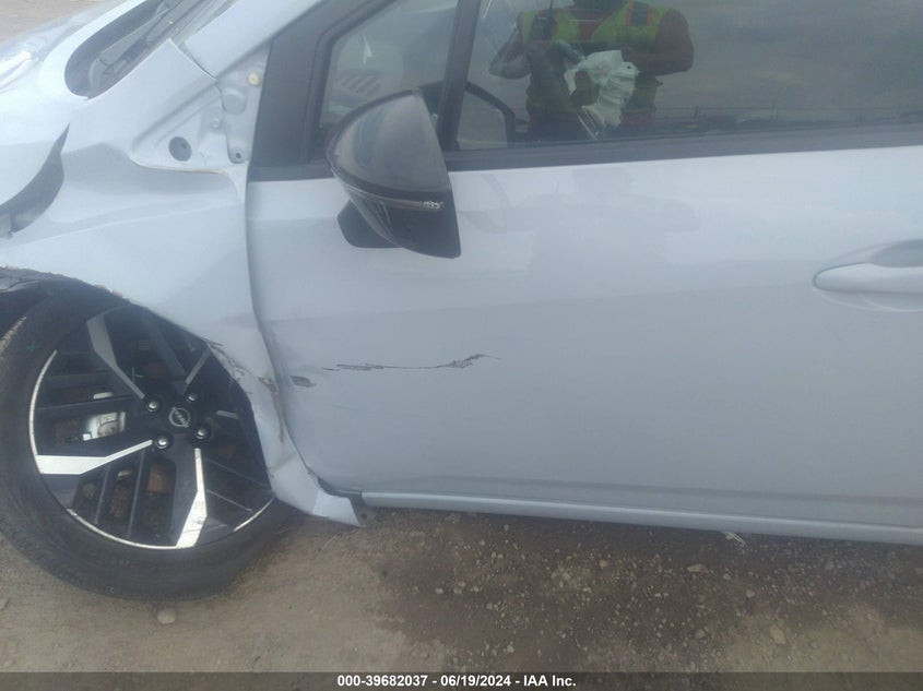 2023 Nissan Versa 1.6 Sr Xtronic Cvt VIN: 3N1CN8FV1PL825464 Lot: 39682037