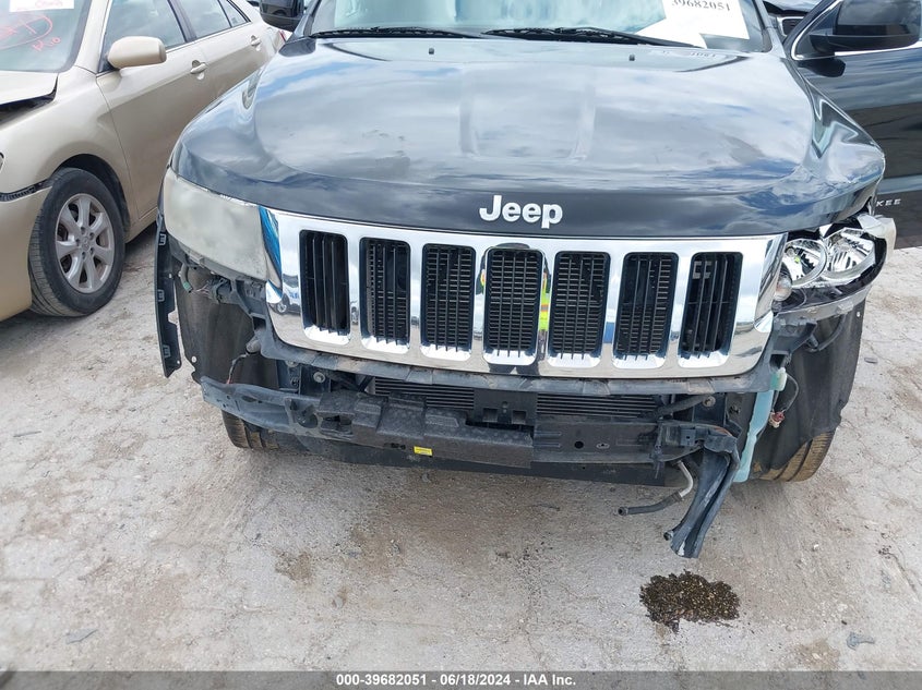2013 Jeep Grand Cherokee Laredo Altitude VIN: 1C4RJFAG0DC568370 Lot: 39682051