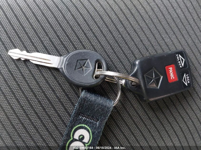 1996 Dodge Grand Caravan Le/Es VIN: 1B4GP54L0TB481904 Lot: 39682164