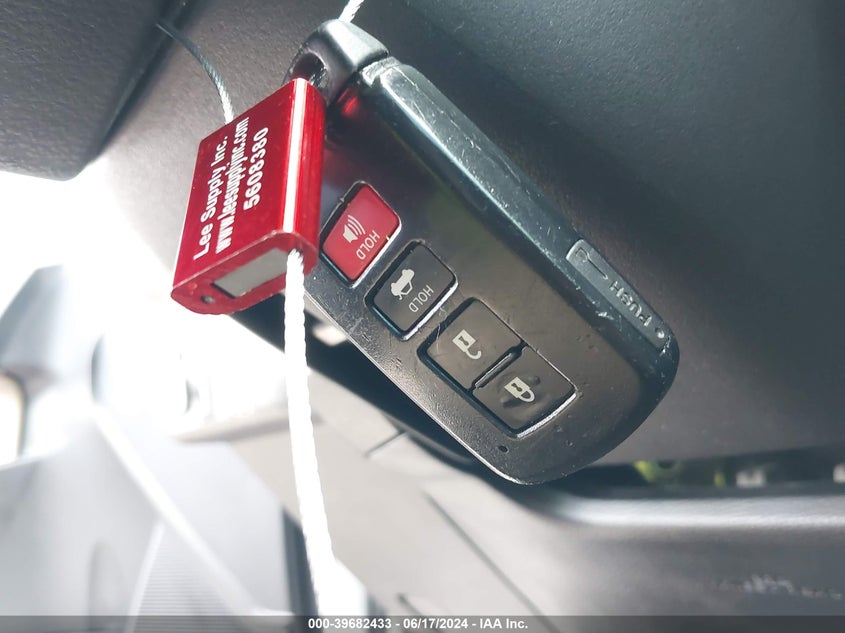 2014 Toyota Corolla Le Eco Plus VIN: 5YFBPRHE9EP018339 Lot: 39682433