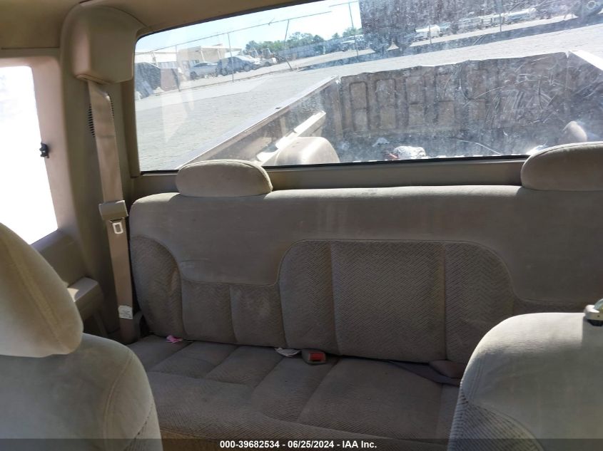 1996 Chevrolet Gmt-400 C2500 VIN: 1GCGC29R3TE214006 Lot: 39682534