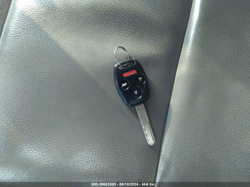 2011 Honda Pilot Touring VIN: 5FNYF4H93BB058202 Lot: 39682569