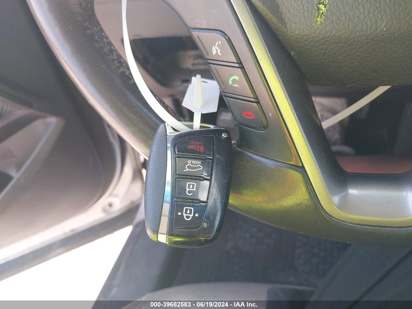 2015 Hyundai Santa Fe Gls VIN: KM8SN4HF4FU092124 Lot: 39682583