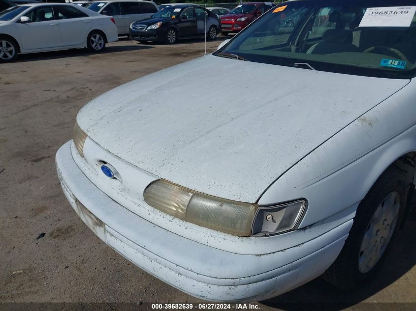 1993 Ford Taurus Gl VIN: 1FACP52U4PA227045 Lot: 39682639