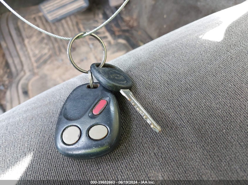 2006 Chevrolet Silverado 1500 Ls VIN: 2GCEC13V961249257 Lot: 39682663