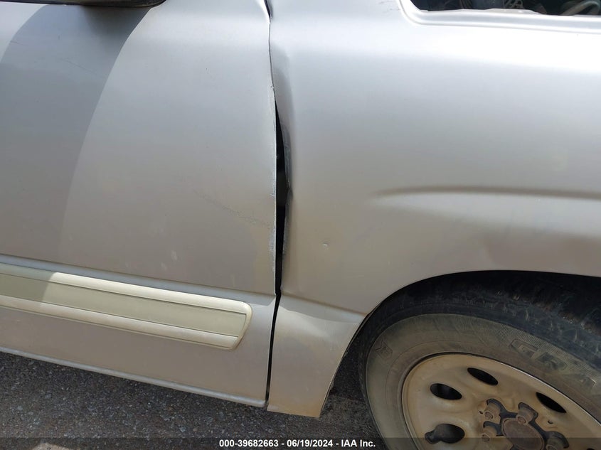 2006 Chevrolet Silverado 1500 Ls VIN: 2GCEC13V961249257 Lot: 39682663