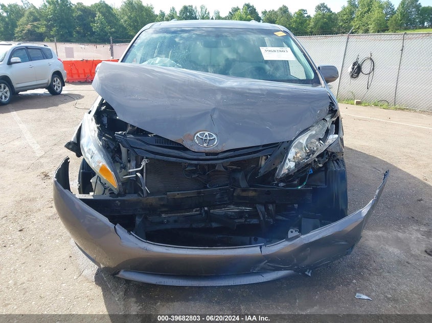 2014 Toyota Sienna Le V6 8 Passenger VIN: 5TDKK3DC4ES447038 Lot: 39682803