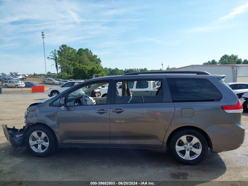 2014 Toyota Sienna Le V6 8 Passenger VIN: 5TDKK3DC4ES447038 Lot: 39682803