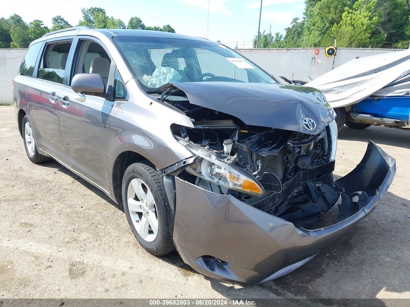 2014 Toyota Sienna Le V6 8 Passenger VIN: 5TDKK3DC4ES447038 Lot: 39682803